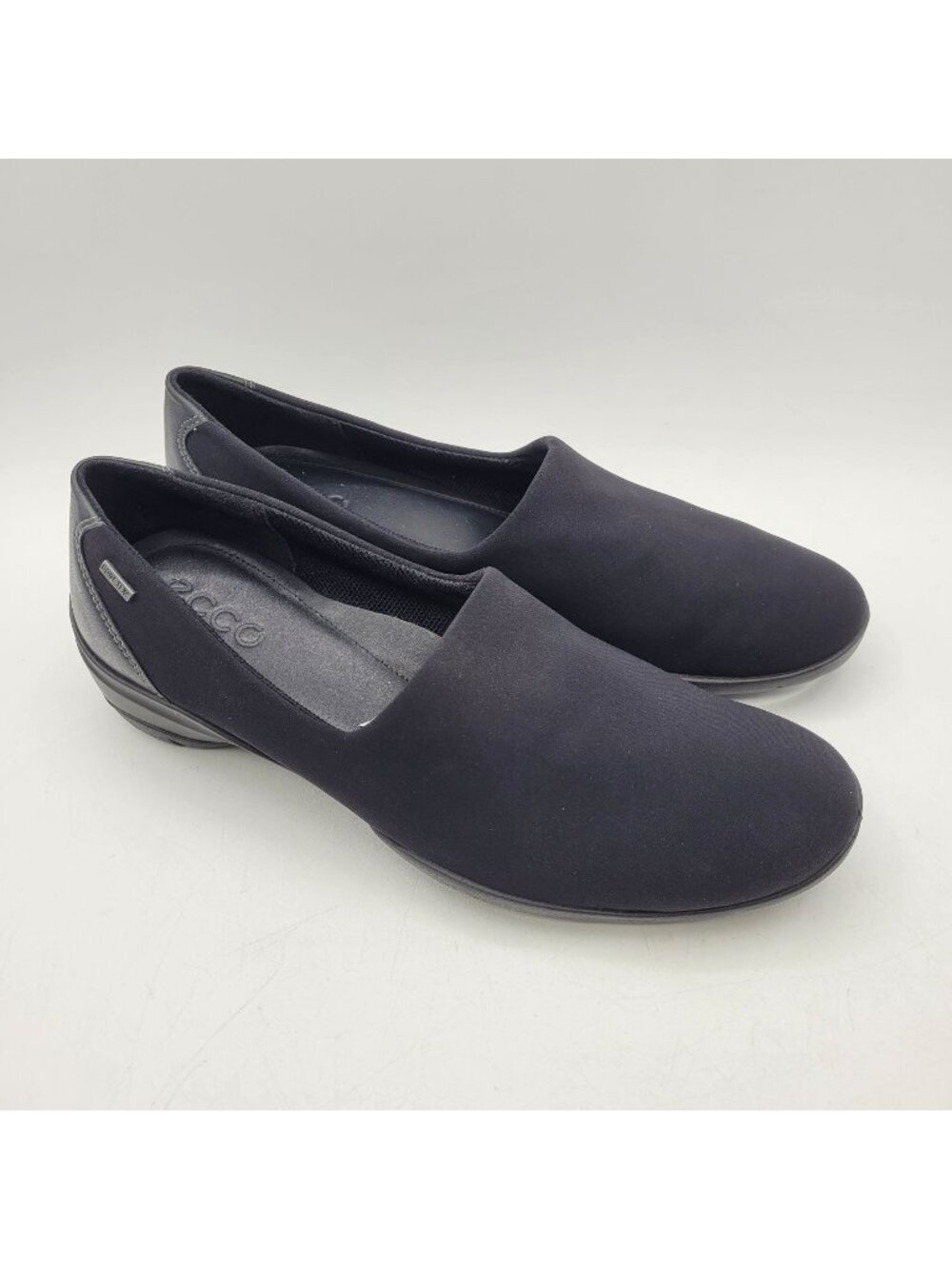 Ecco Rise GTX Womens 7 to 7.5 Slip On Stretch Minimalist Waterproof Comfort Shoe